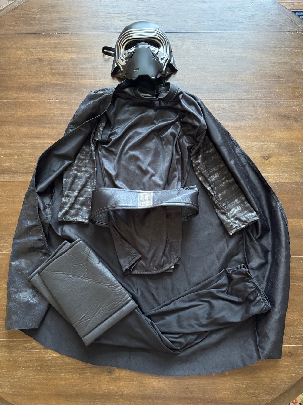 Medium (approx 6-8Y) Rubie’s Disney Star Wars™ Kylo Ren™ Costume Dress Up